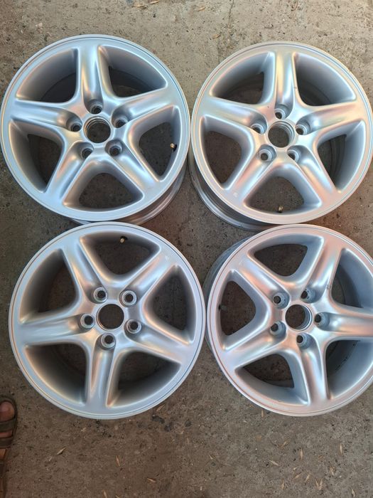 Продам оригинальные диски на LEXUS RX300 R16