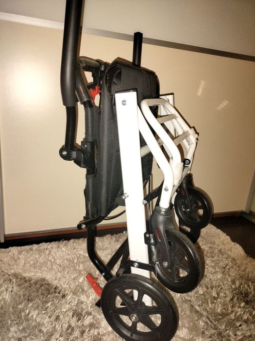 Кресло каталка инвалидная