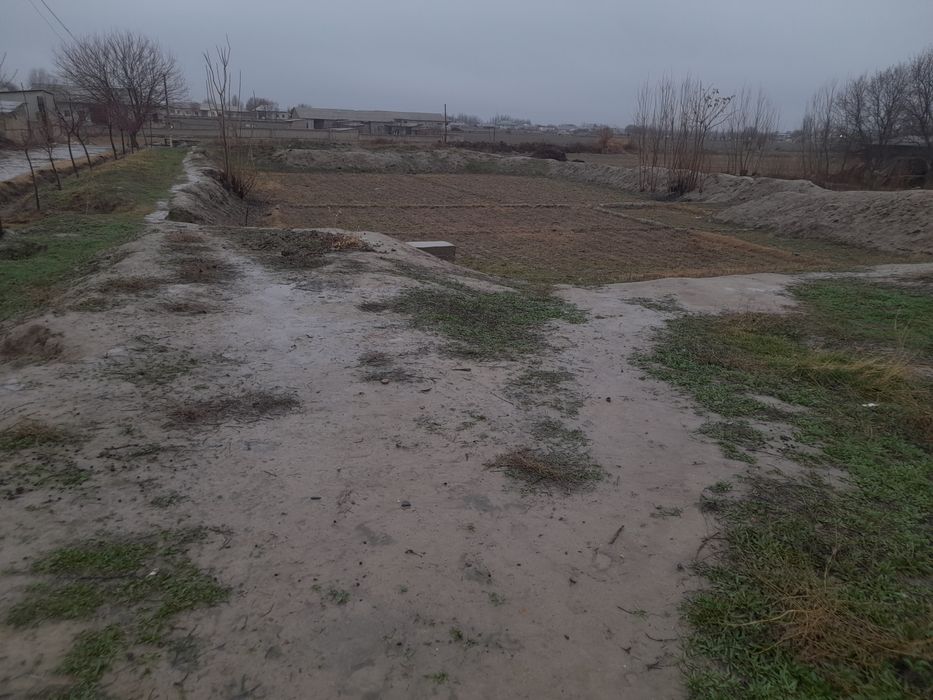 Уй куриш учун уй жой сотилади