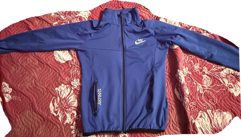 Compleu Nike original – bluză albastră + pantaloni bleumarin, mărimea L