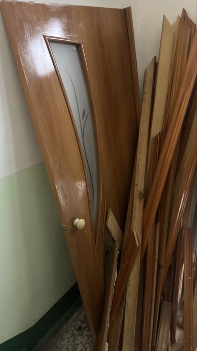 Межкомнатная дверь продам