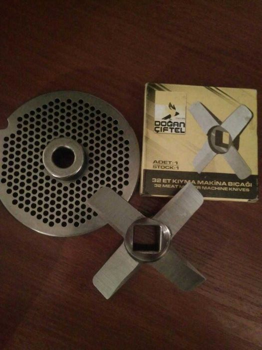 ПРОДАЮТСЯ запчасти к промышленным мясорубкам