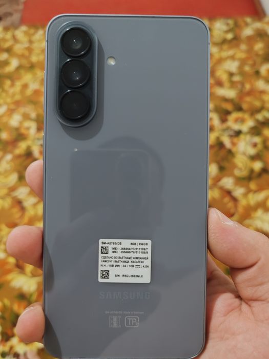 Samsung A57 8.256 gb