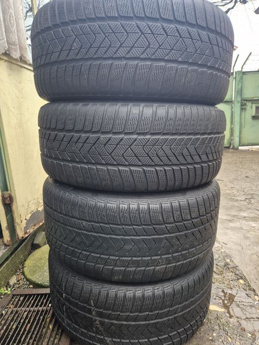 275 40 21/315 35 21 Anvelope de iarnă Pirelli Runflat