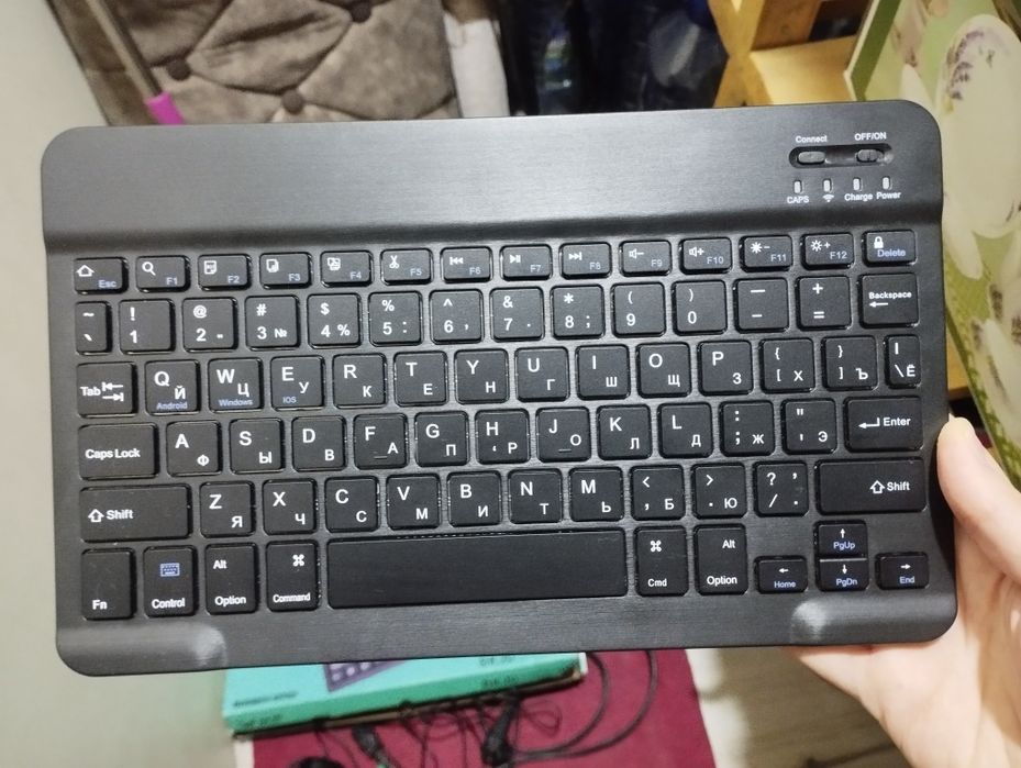 Клавиатура без провода через блютуз.