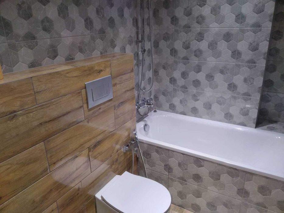 Reducere 50% manopera.  Meseriaş:  Gresie, Glet, Var, Parchet