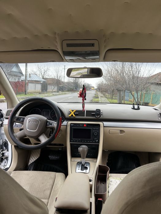 Dezmembrez audi a4 b7 2.5 v6