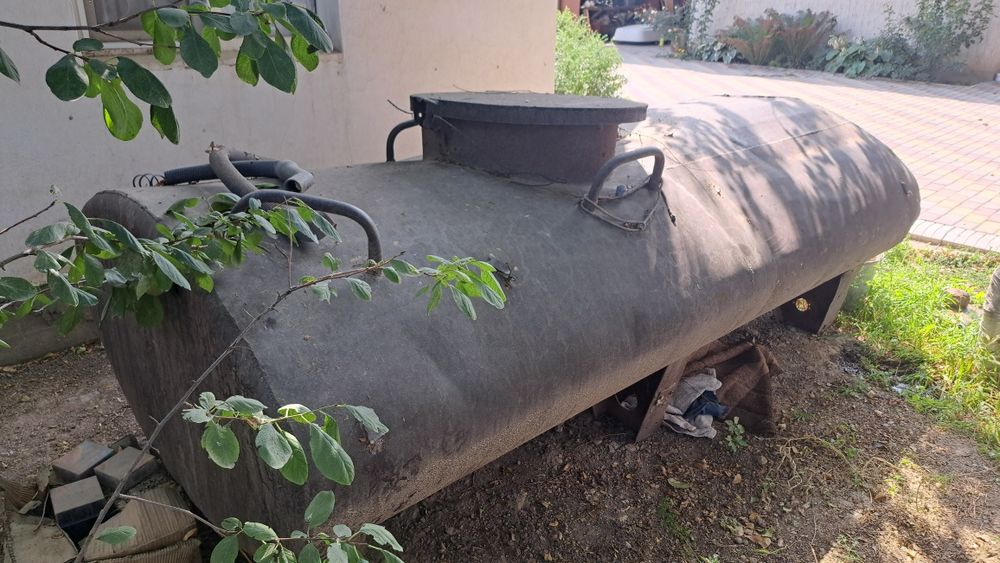 Продам цистерну .