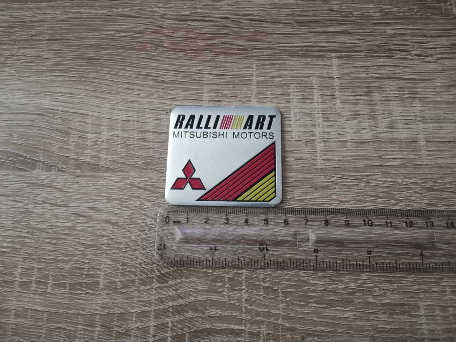 сребрист стикер квадрат Mitsubishi Ralliart