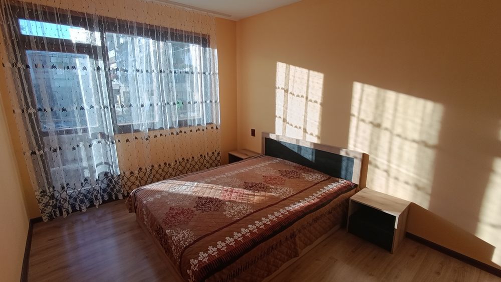 Дава се под наем Двустаен апартамент в Враца, Квартал 103 - 75 кв.м за 280.5 € - Снимка #1