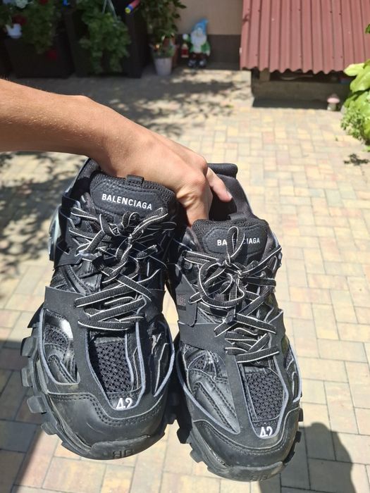 Balenciaga track