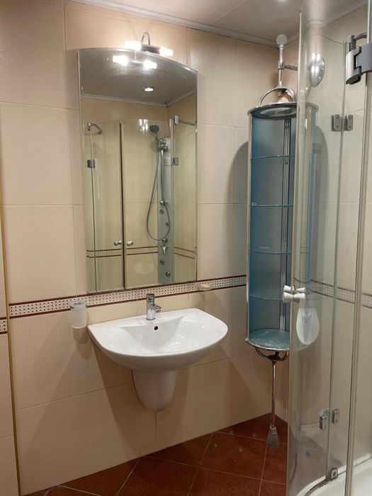 Дава се под наем Тристаен апартамент в София, Хиподрума - 108 кв.м за 750 € - Снимка #9