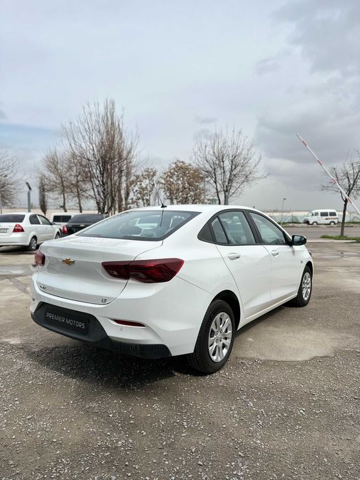 Onix Premier 2024 (Avtokredit)