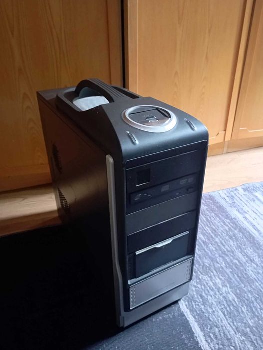Carcase pc ATX 30 lei/buc
