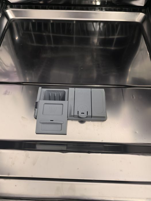 Съдомиална за вграждане Ariston