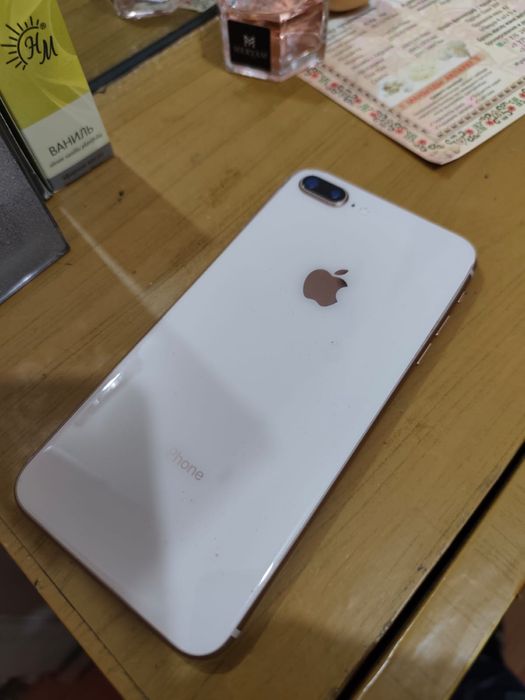 Iphone 8 plus розовое золото