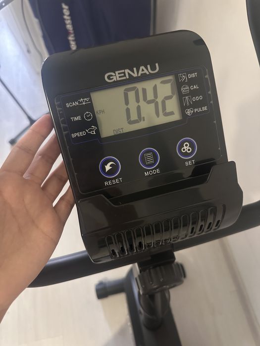 Велотренажер Genau вертикальный