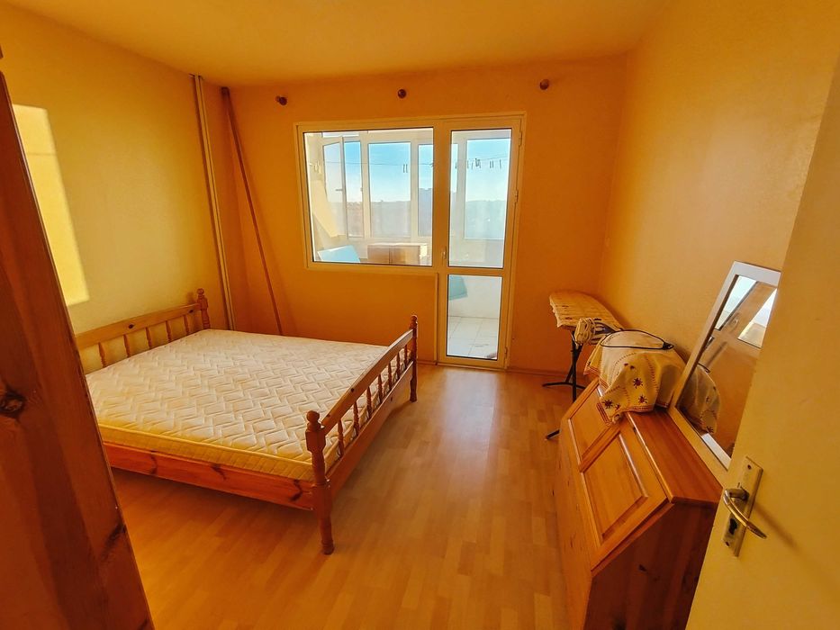 От собственик - Продавам четиристаен апартамент