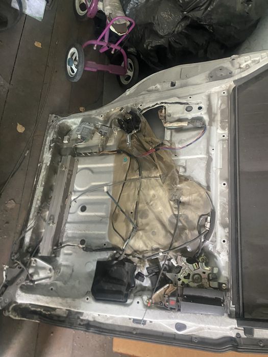 Продам глушитель тойота эстима