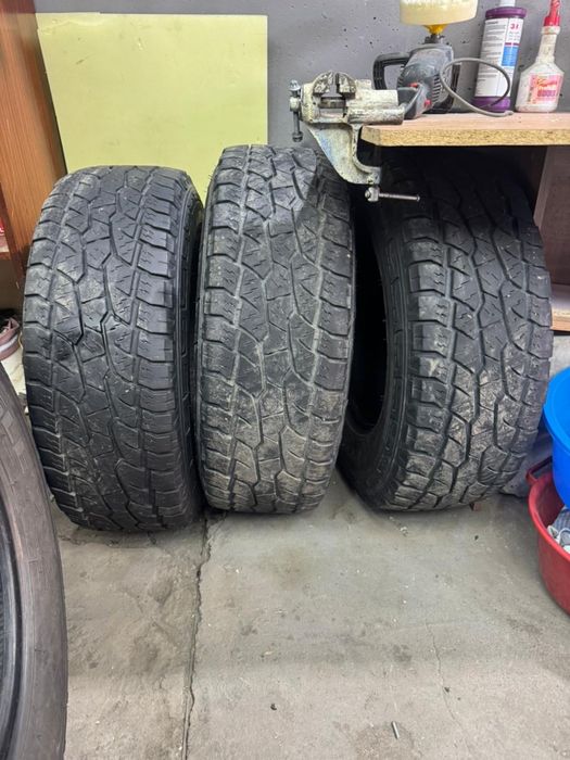 Продам Резину а/т 265/70/16