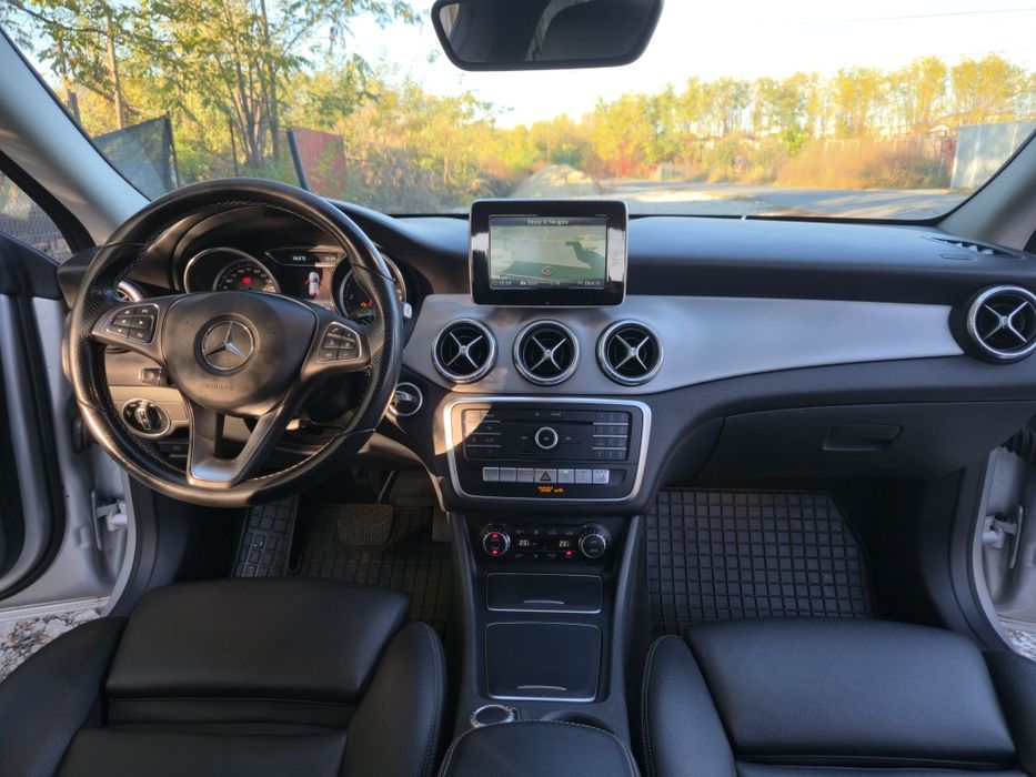 Mercedes Benz CLA 200 d / 2017 / automata