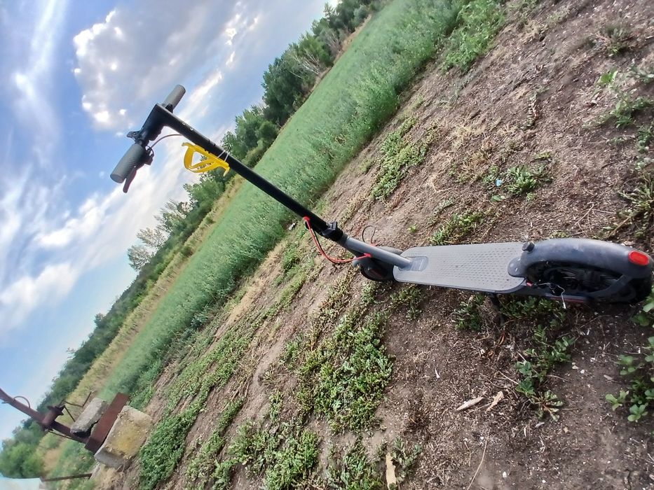 Vând trotineta electrica aovopro Es80