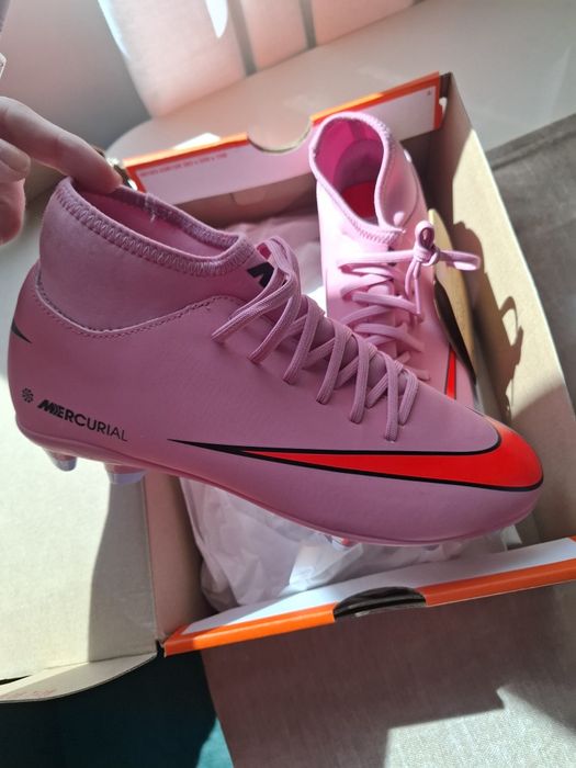 Бутони Nike 38,5 розови