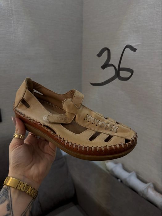 Продам женскую обувь