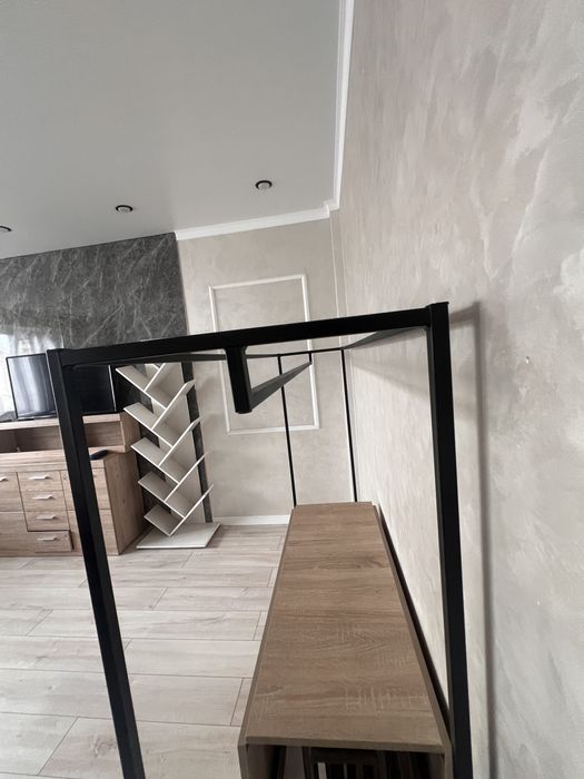 Темір вешолка мен кітап салатын