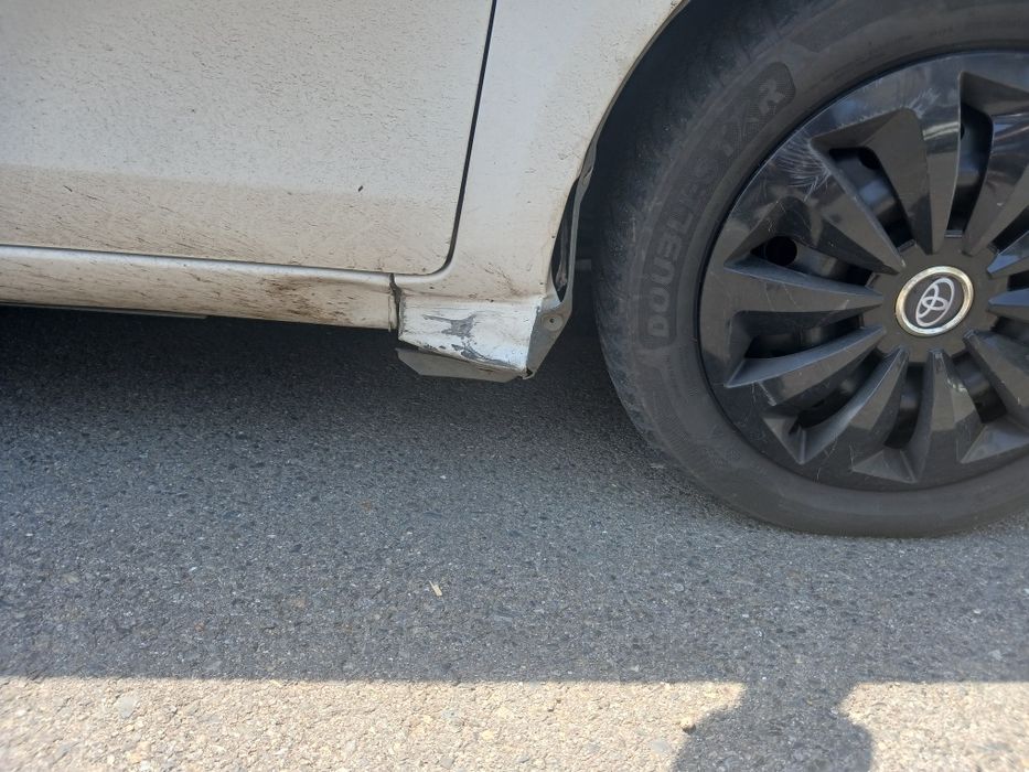 Vind toyota yaris