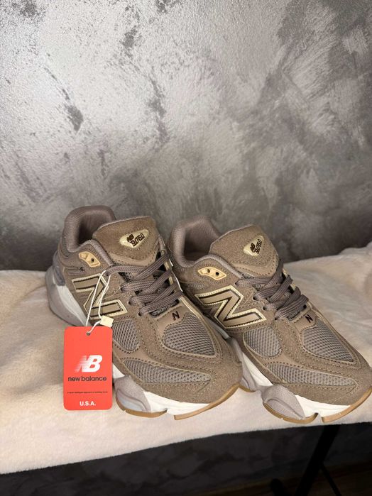 Adidasi Dama New Balance 9060