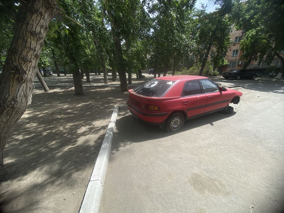 Продам мазду 323ф