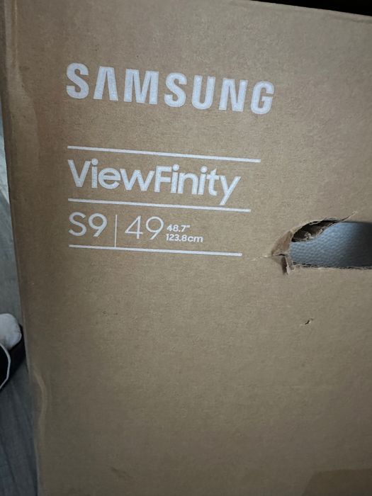 Samsung ViewFinity S9