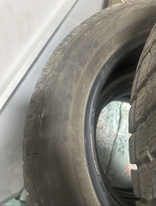 Продам зимние шины б/у 225/60/18