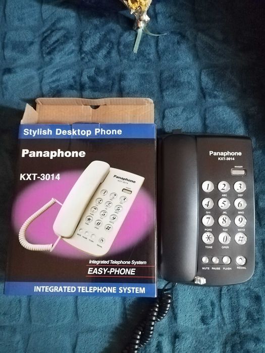 Telefon fix, negru cu butoane albe de la: Panaphone! Folosit putin!