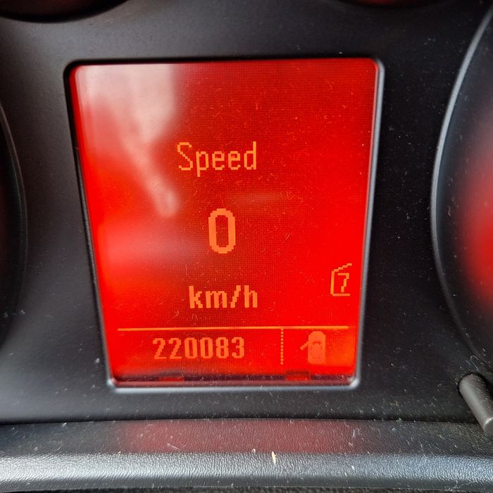 Opel astra j benzină