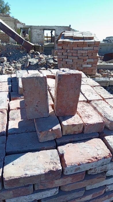 Продам  красный кирпич