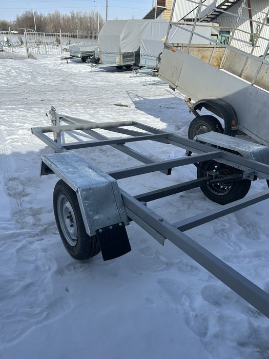 Прицепы (платформа) одноосные,двухосные