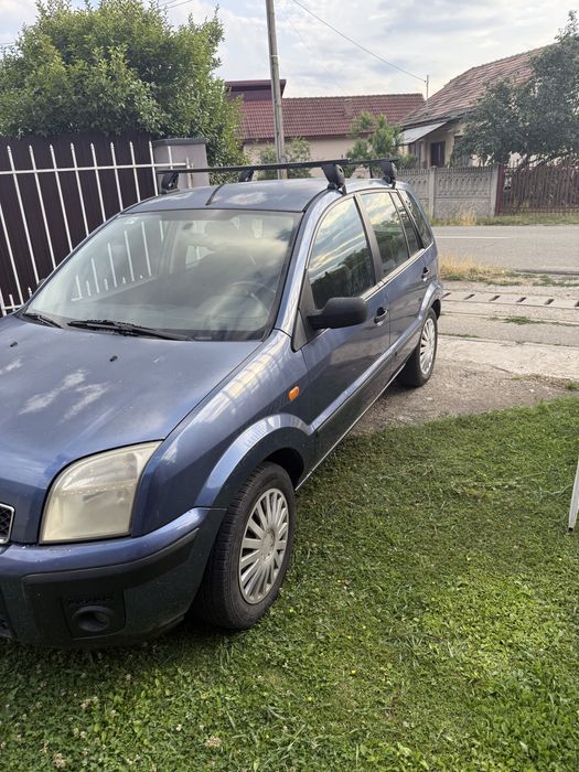 Ford Fusion 2005 Albastru 1.4 diesel Pret : 999euro