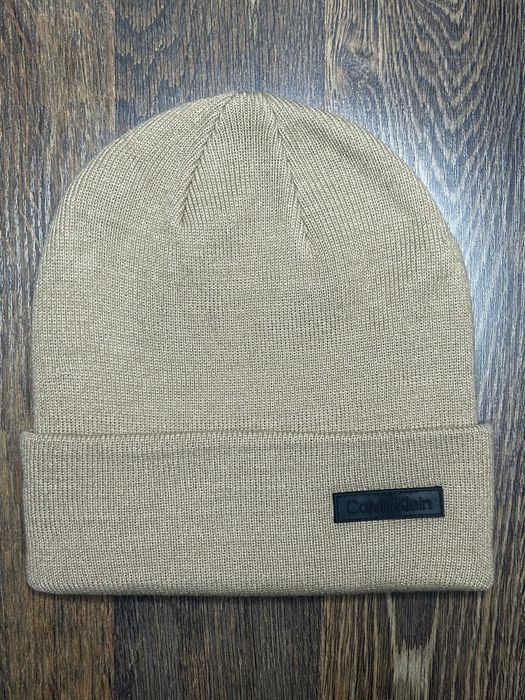 Продам брендовые шапки