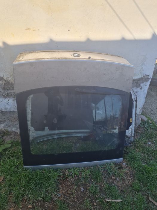 Vând uși spate stânga, dreapta haion,geamuri fixe Opel Vectra C 1.9