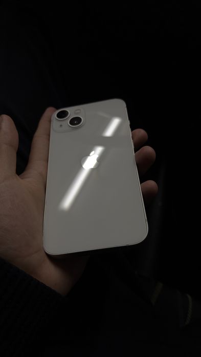 iPhone 13 White