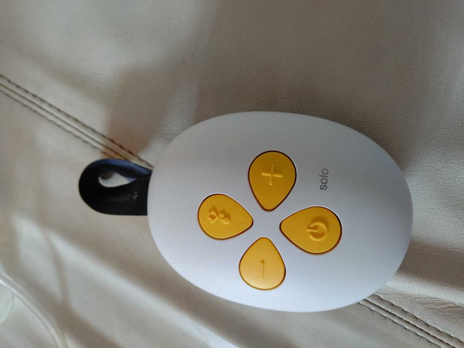 Помпа за кърма Medela Solo Hands free