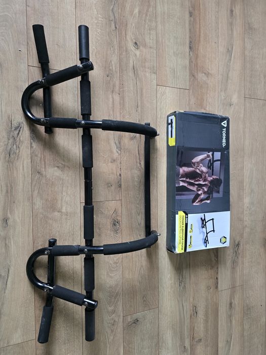 Турник дверной TORNEO A-900