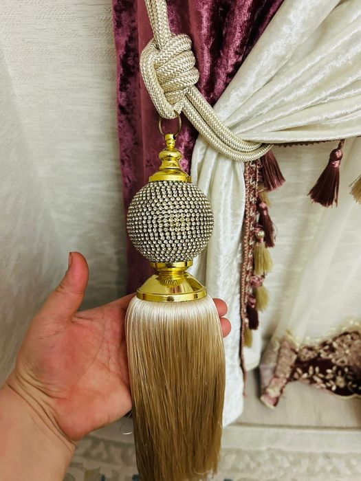 Шторы,тюль карниз,держатель в комплекте