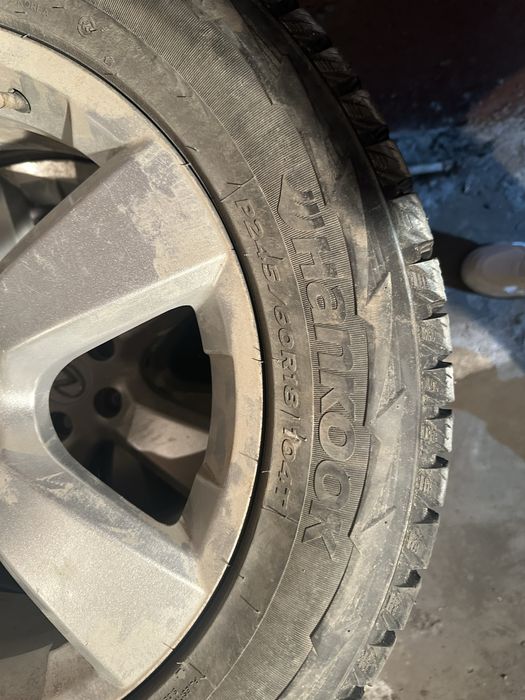 Продам комплект дисков на резине hankook