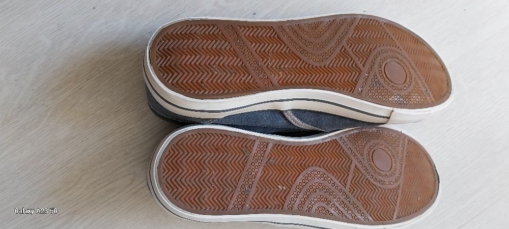 Мъжки обувки с гумена подметка