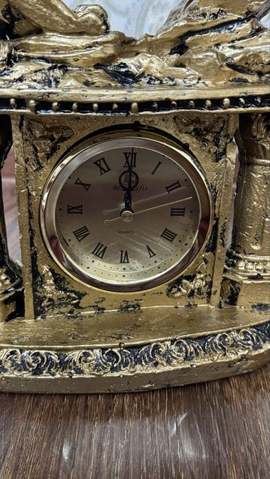 Сувенир Лев с часами/suvenir soatli Sher