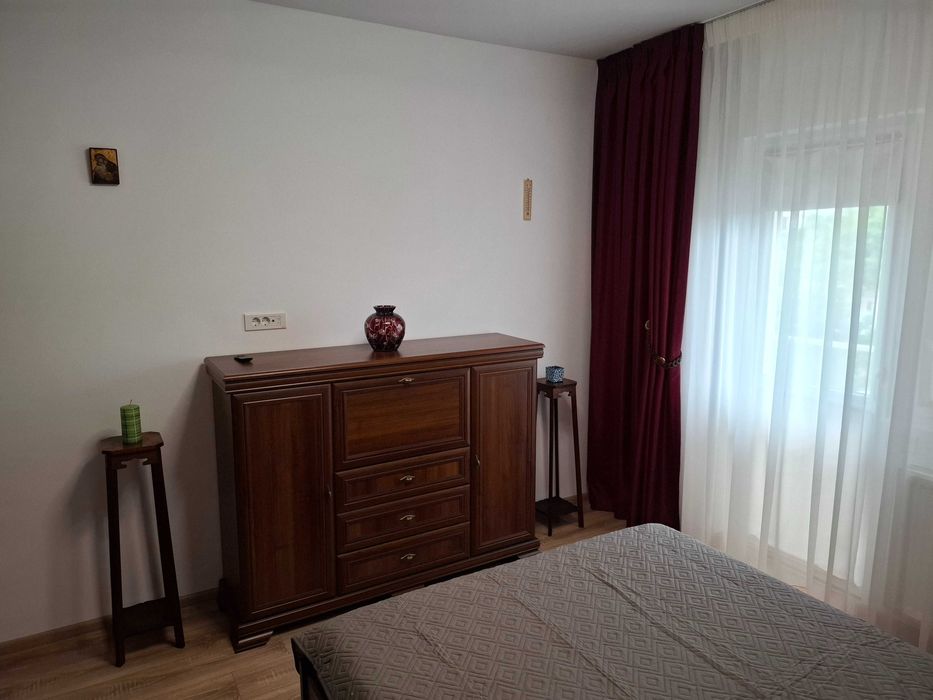 Inchiriez apartament 2 camere, decomandat, in complex Grand Kristal Residence