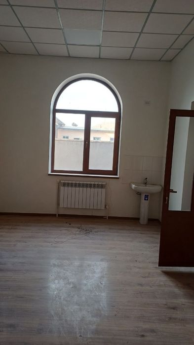 Noturar joy sotiladi!